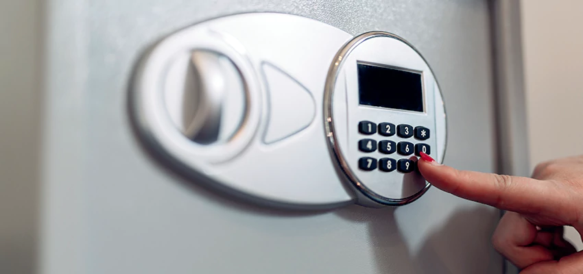 Jewelry Safe Cracking in Hillsborough, California