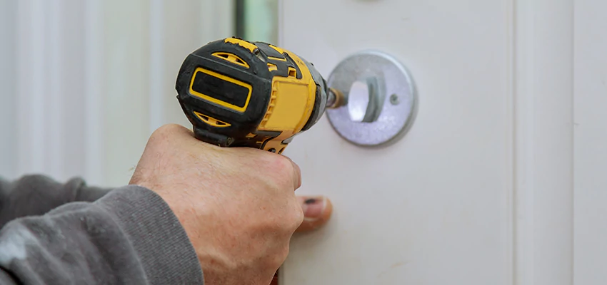 Street Locksmith For Smart Lock Repair in Hillsborough, CA